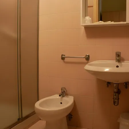 Casa Per Ferie Maria Ausiliatrice Hotel *